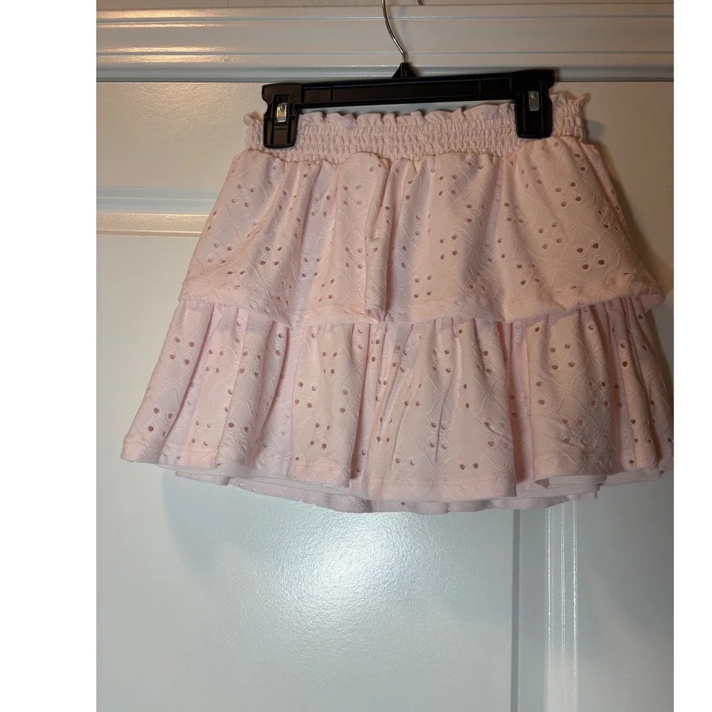 Btween Girls Pink Eyelet 2-Piece Set Puff Sleeve Top and Tiered Skirt Size 8 - Picture 5 of 5